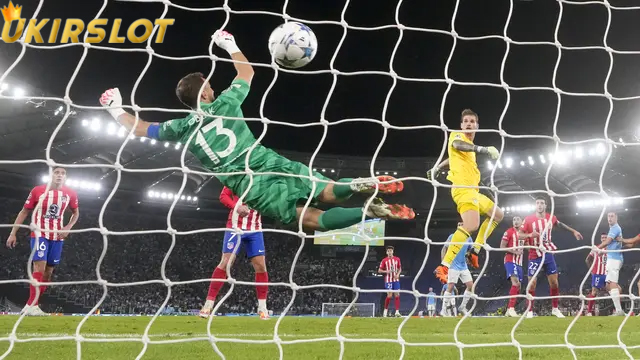 Fakta Gol Kiper Lazio ke Gawang Atletico Madrid di Liga Champions: Serba 94!