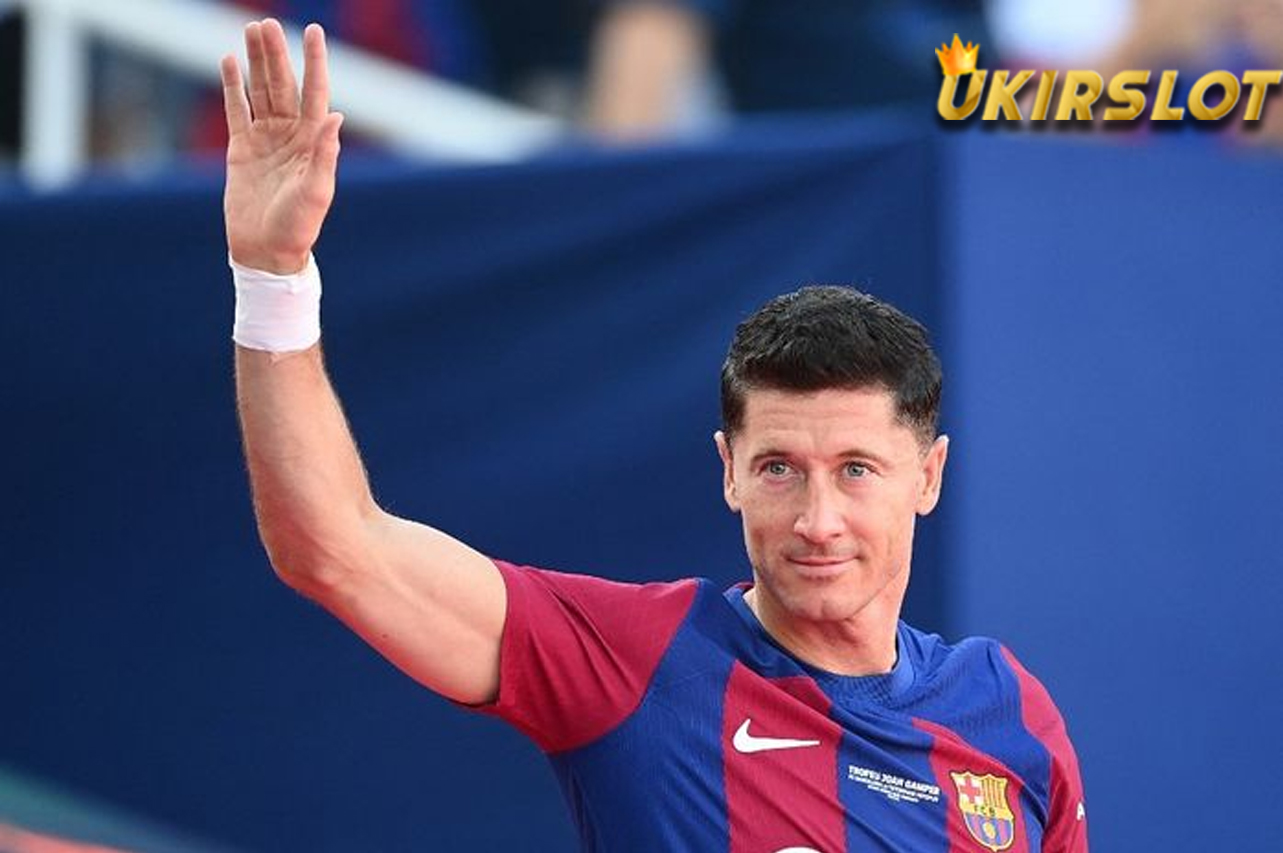 Takut Lepas, Barcelona Dorong Lewandowski Mau Berkorban untuk Bertahan