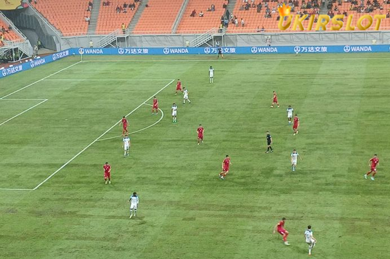 Hasil Piala Dunia U-17 2023 - Gol Cantik di Akhir Pertandingan Bawa Inggris Tundukkan Iran