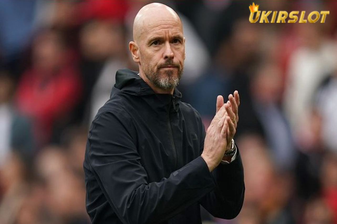 Erik ten Hag Absen di Pemakaman Sir Bobby Charlton, ke Mana Gerangan?