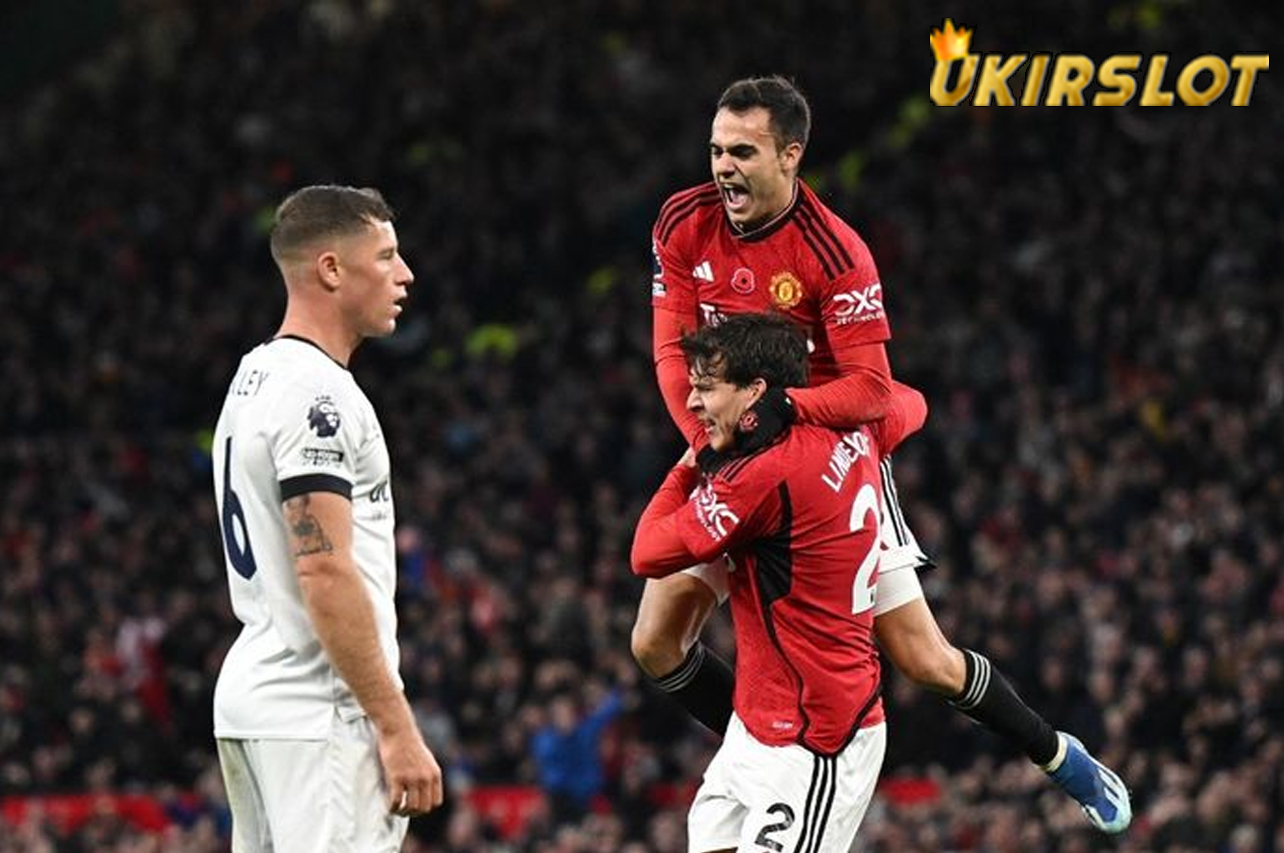 Penyerang Masih Memble, Muka Man United Diselamatkan Gol Pertama Lindelof sejak 2020