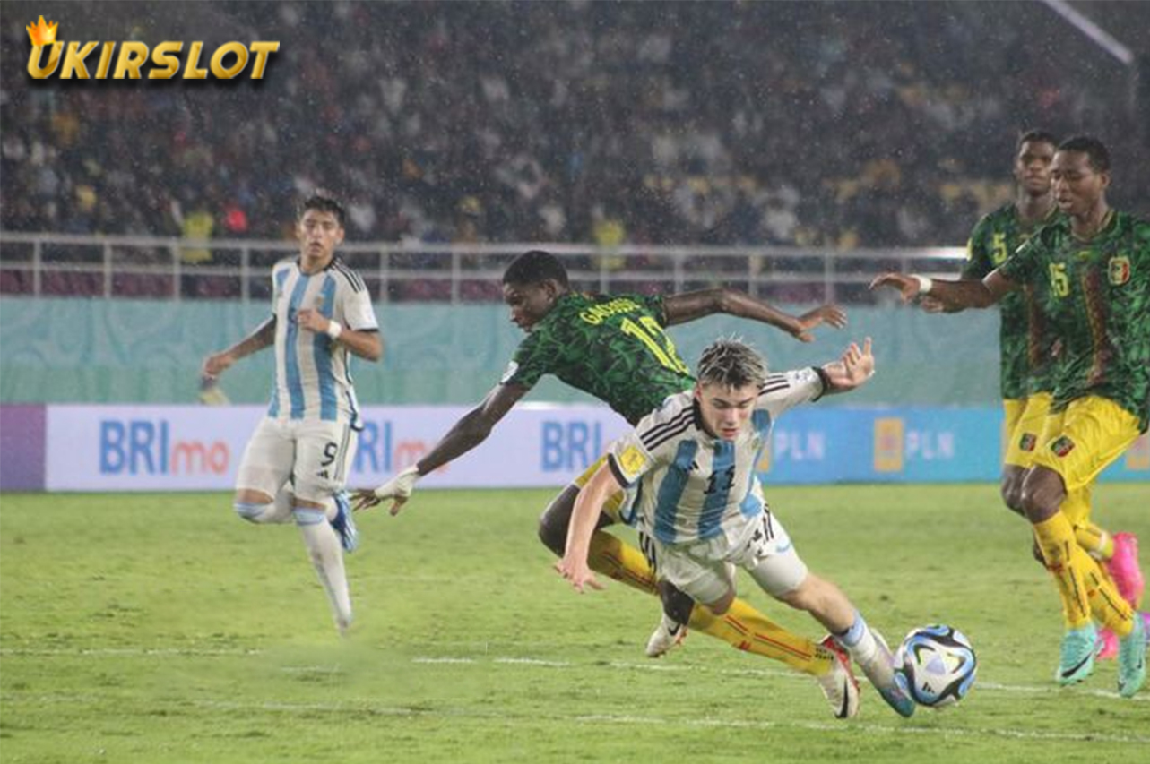 Piala Dunia U-17 2023 - Blak-blakan, Junior Lionel Messi Bongkar Penyebab Argentina Dibantai Mali di Stadio Manahan