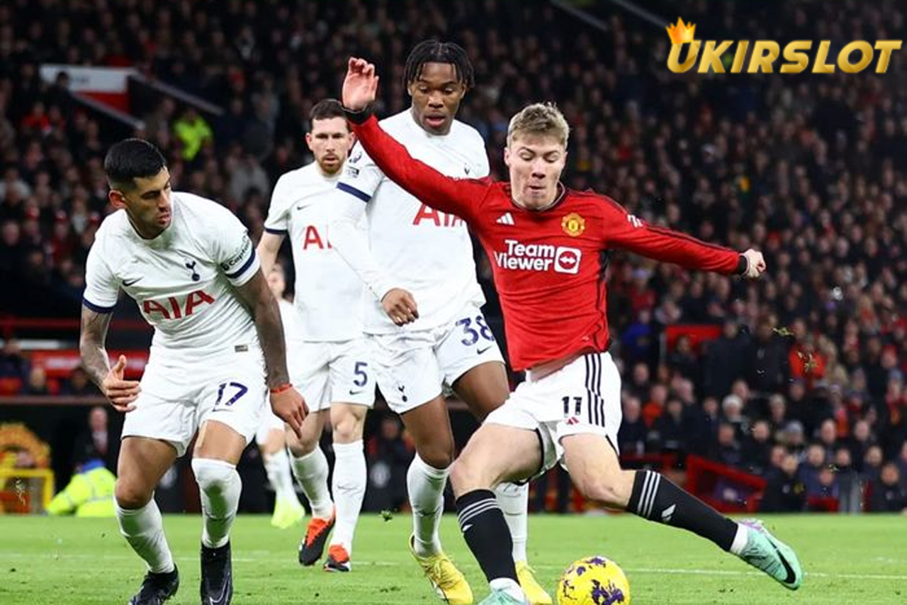 Hasil Liga Inggris - Man United vs Tottenham, Setan Merah Tertahan di Rumah Sendiri