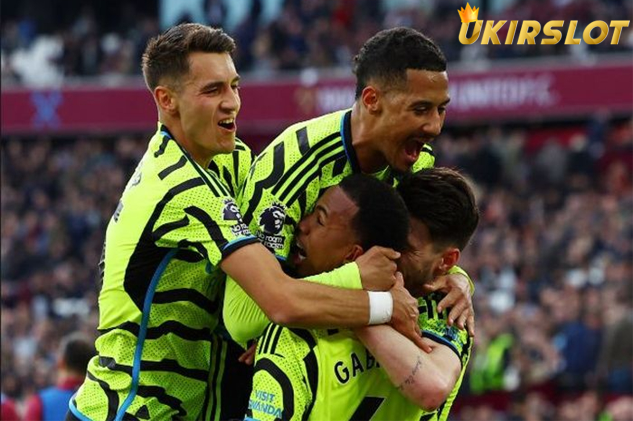 Hasil dan Klasemen Liga Inggris - Arsenal Mulai Tebar Ancaman, Man United Perlahan Dekati 4 Besar