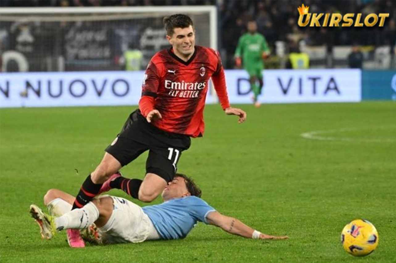 Cuek Main saat Pemain Lazio Cedera, Christian Pulisic Dibela Pelatih AC Milan