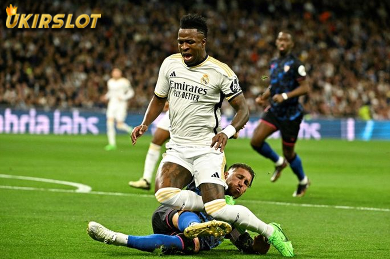 Liga Champions - Psywar ala Pep Guardiola Dimulai, Sebut Tak Ada Pemain Man City yang Bisa Hentikan Vinicius Junior