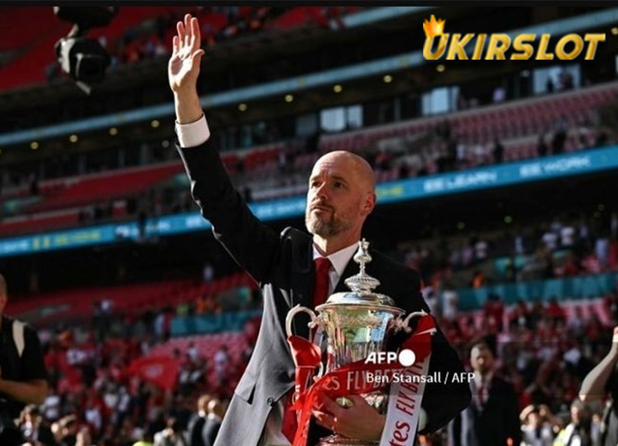 Man United Hampir Buat Keputusan Brutal, Van Gaal Minta Ten Hag Tahu Diri