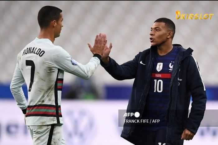 Saga transfer Kylian Mbappe dan Real Madrid akhirnya telah mencapai puncaknya. Mbappe akhirnya memutuskan untuk bergabung dengan Real Madrid