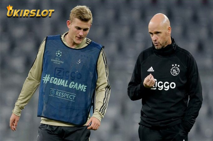 Pelatih Manchester United, Erik ten Hag, menginginkan manajemen Setan Merah mengejar tanda tangan Matthijs de Ligt usai menuntaskan transfer