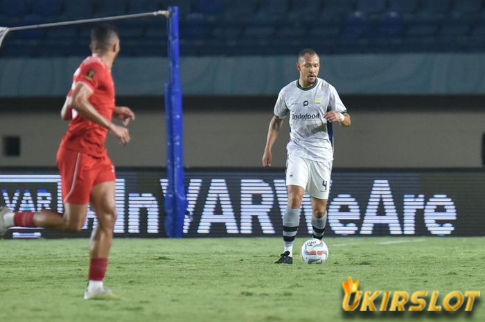 Bertekad Kembali ke Jalur Kemenangan, Bek Persib Optimistis Bungkam Arema FC