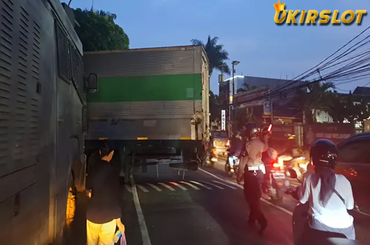 Pihak kepolisian Metro Tangerang masih mengecek kondisi pengemudi truk kontainer yang sempat viral lantaran ugal-ugalan di sepanjang jalan